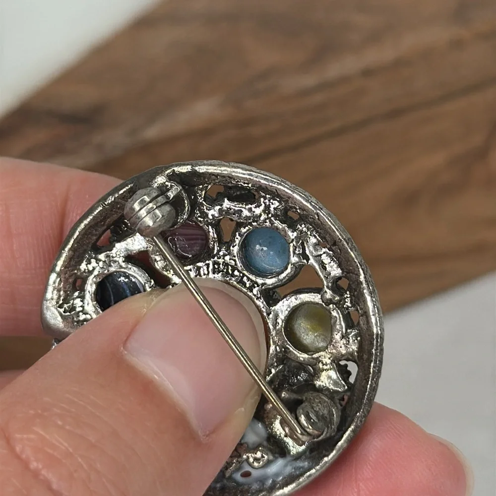 Vintage Signed Multicolor Wreath Silver Brooch lot B32